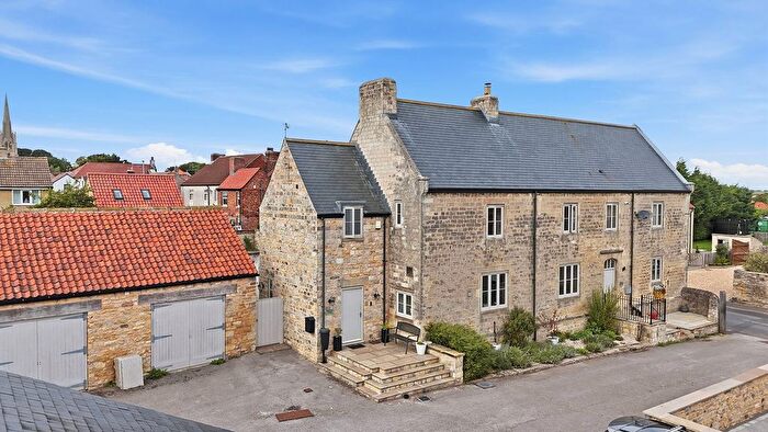2 Bedroom Cottage For Sale In Turner Croft, Laughton, Sheffield, S25