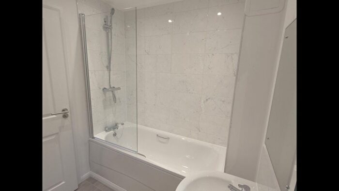 2 Bedroom Semi-Detached House For Sale In Augustus Way, Banbury, OX16