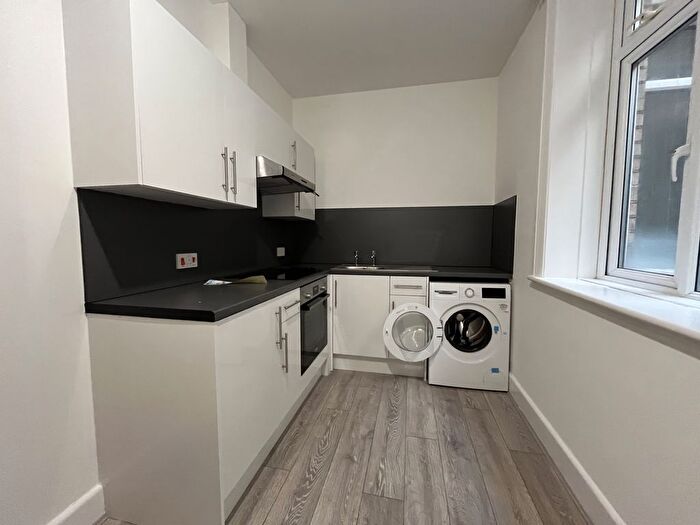 4 Bedroom Flat To Rent In Westover Road, Bournemouth, BH1