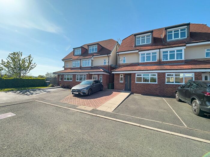 3 Bedroom Semi-Detached House For Sale In Dorchester Way, Prenton, CH43