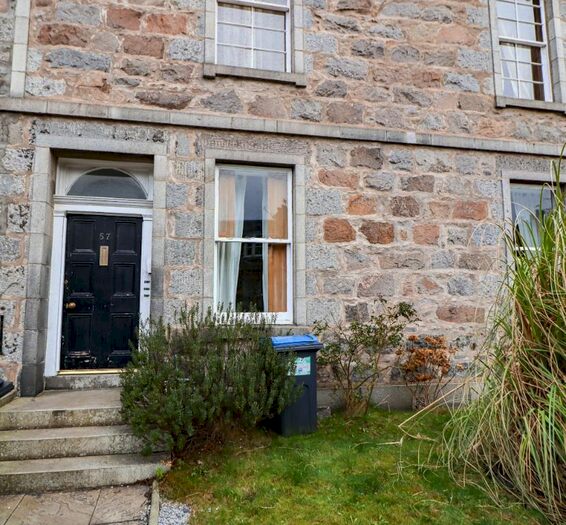 2 Bedroom Flat To Rent In Victoria Street, City Centre, Aberdeen, AB10