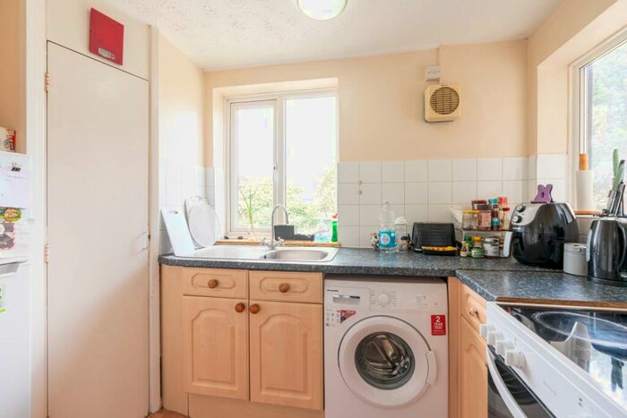 2 Bedroom Apartment To Rent In Hawksmoor Road, Oxford, OX2