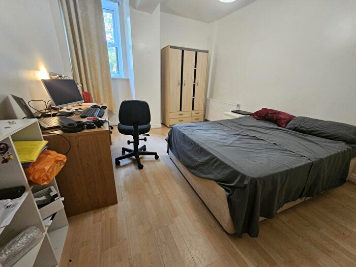 3 Bedroom House To Rent In Moorland Avenue, Leeds, LS6