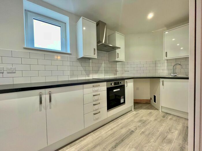 2 Bedroom Flat To Rent In Flat, Excelsior House, Ufton Lane, Sittingbourne, ME10