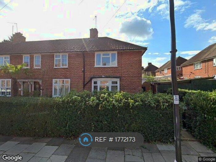 2 Bedroom End Of Terrace House To Rent In Kennedy Road, London, W7