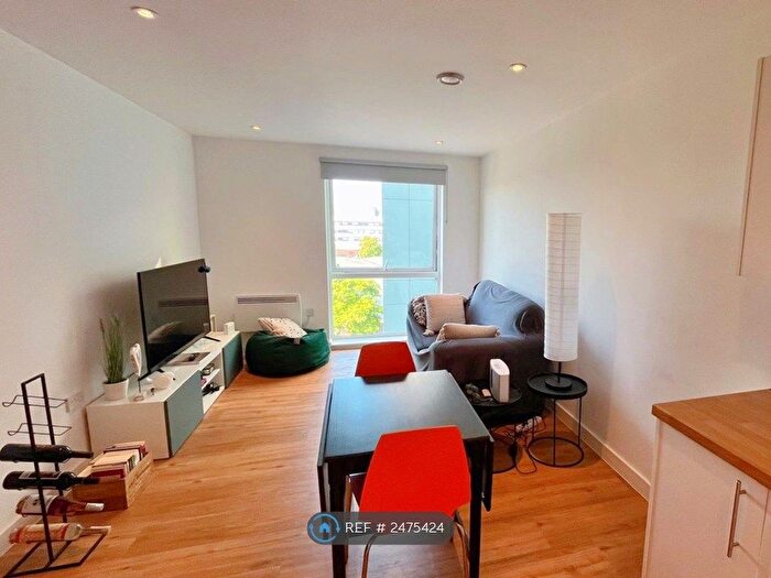 2 Bedroom Flat To Rent In Great Ancoats Street, Manchester, M4
