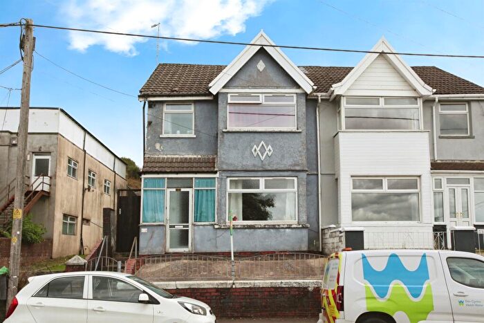 3 Bedroom Semi-Detached House For Sale In Cambrian Avenue, Gilfach Goch, Porth, CF39