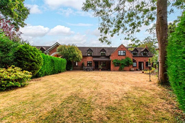 4 Bedroom Barn Conversion For Sale In Stable Lane, Pitsford, Northampton, Northamptonshire, NN6