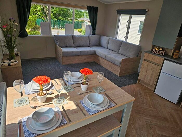 2 Bedroom Park Home For Sale In Stanford Bishop, Worcester, WR6