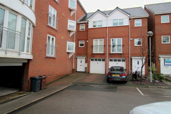 4 Bedroom Semi-Detached House To Rent In The Knowles, Blundellsands Road West, Blundellsands, L23