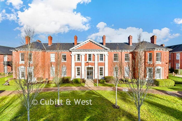 2 Bedroom Apartment For Sale In Sherwood Way, Epsom, Surrey, KT19