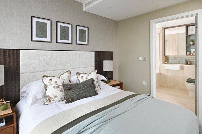 2 Bedroom Flat For Sale In Oval Village, Oval, SE11