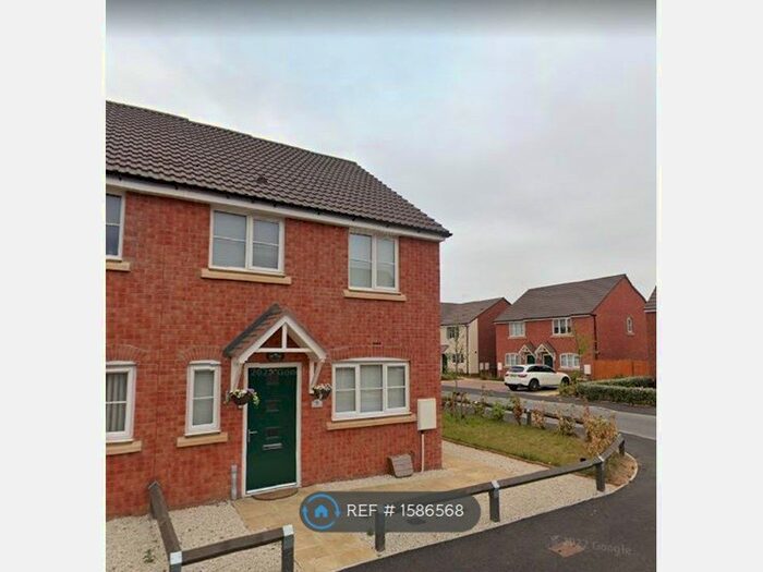 3 Bedroom Semi-Detached House To Rent In Spruce Grove, Peterborough, PE1