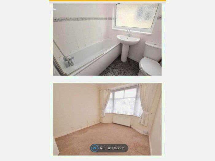 4 Bedroom Bungalow To Rent In Chadville Gardens, Romford RM6