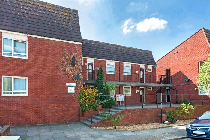1 Bedroom Apartment For Sale In Gautrey Road, London, SE15