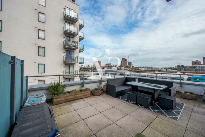 3 Bedroom Apartment To Rent In Ceram Court, Seven Sea Gardens, London, E3