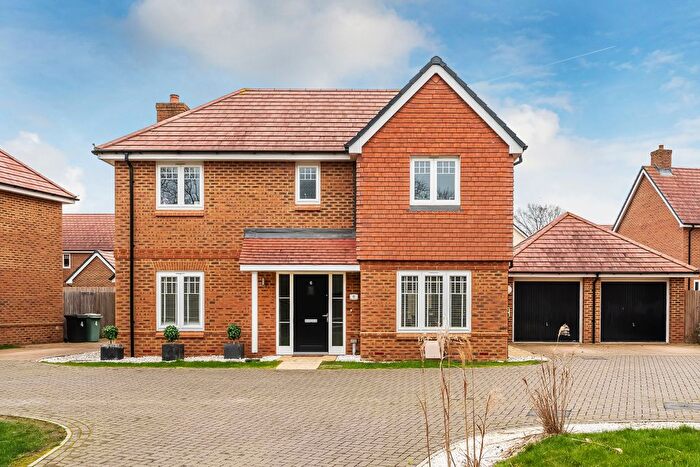4 Bedroom Detached House For Sale In Mallory Park Mead, Edenbridge, Kent, TN8