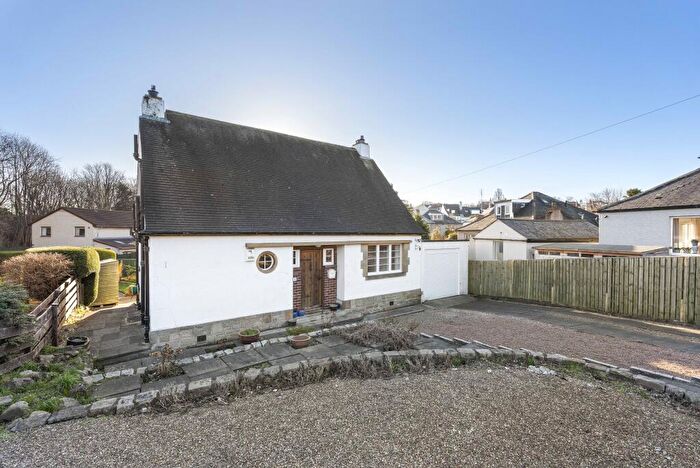 3 Bedroom Detached House For Sale In Craigleith Bank, Ravelstone, Edinburgh, EH4