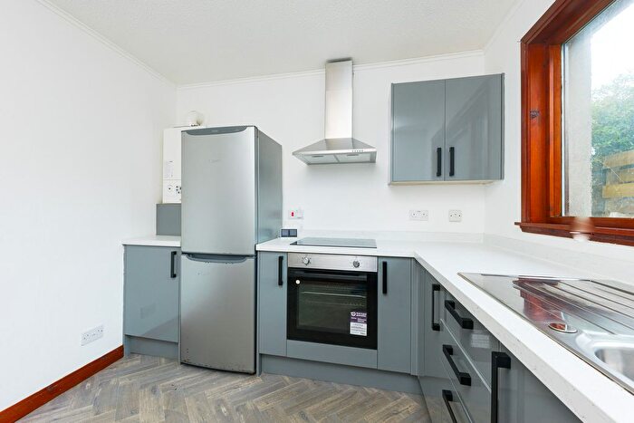 2 Bedroom Detached Bungalow For Sale In New Trows Road, Lanark, ML11