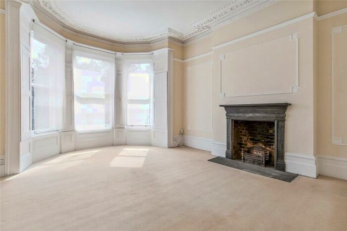 2 Bedroom Apartment To Rent In Nightingale Lane, London, SW12