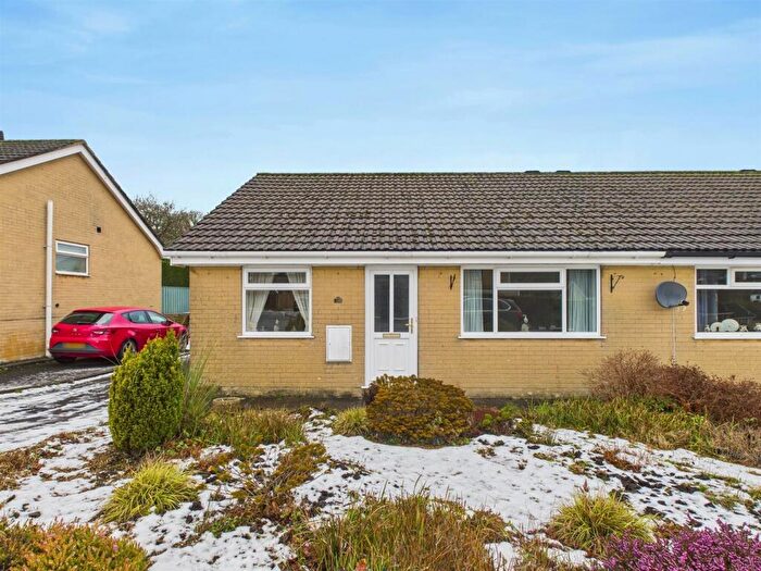2 Bedroom Semi-Detached Bungalow For Sale In Anncroft Road, Buxton, SK17