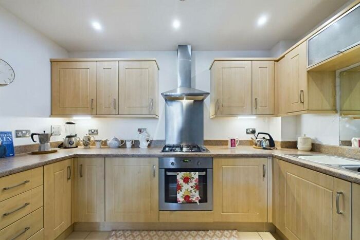 2 Bedroom Apartment For Sale In Shippam Street, Chichester, PO19