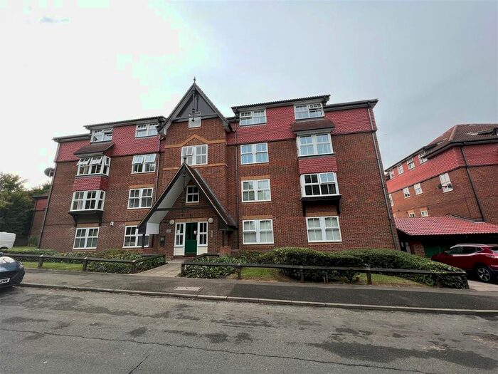2 Bedroom Flat To Rent In Bow Arrow Lane, Dartford, DA2