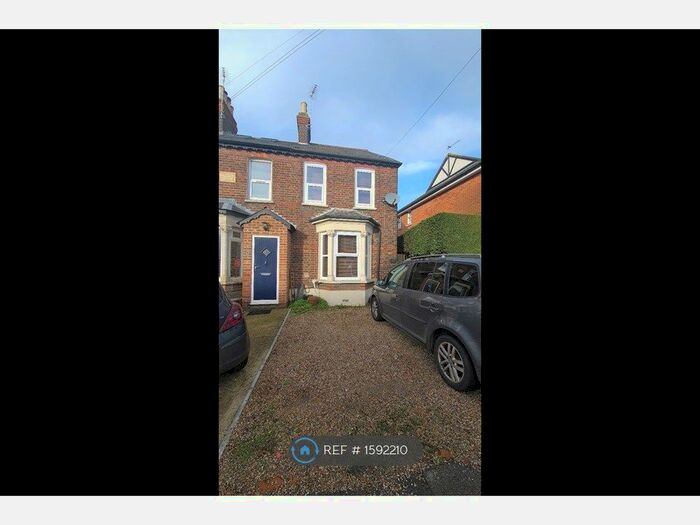 2 Bedroom Semi-Detached House To Rent In Amersham Road, High Wycombe, HP13