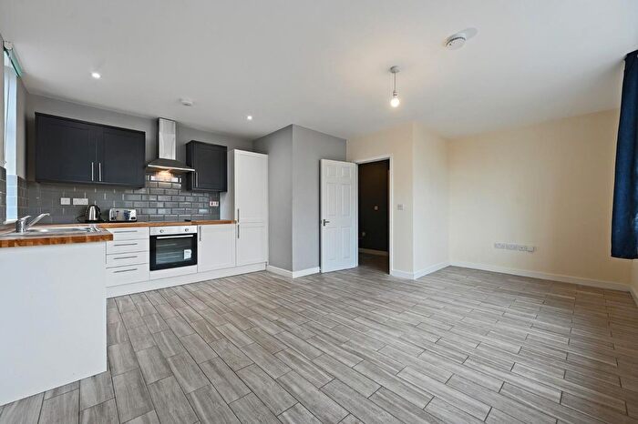 1 Bedroom Flat To Rent In Nelson Road, Twickenham, TW2