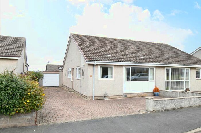 3 Bedroom Semi-Detached Bungalow For Sale In Grampian View, Ferryden, Montrose, DD10