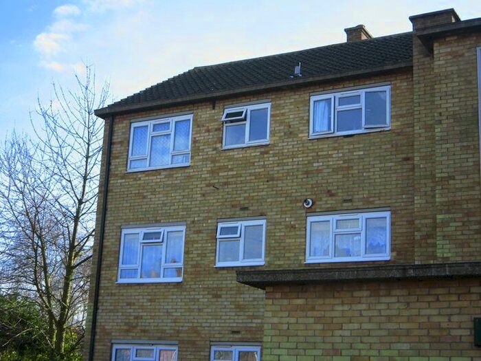 2 Bedroom Flat To Rent In Hickory Avenue, Colchester, Essex CO4