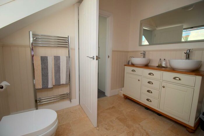 4 Bedroom Detached House For Sale In Lutton, PL21