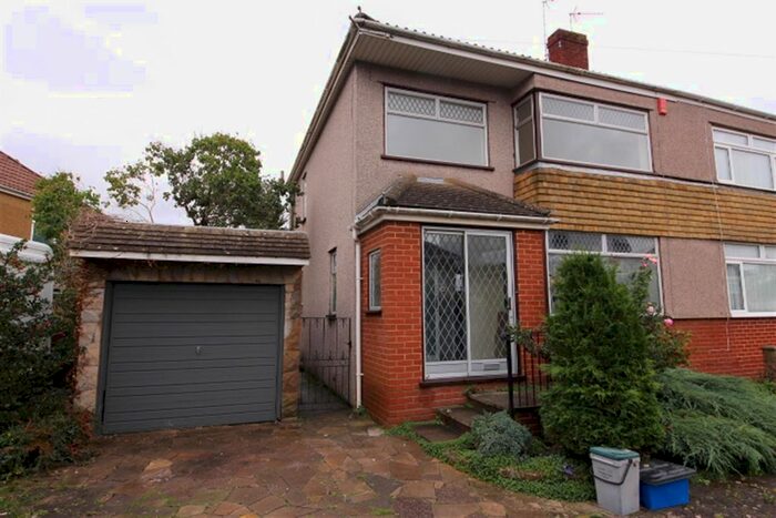 3 Bedroom Semi-Detached House To Rent In Stockwell Avenue, Mangotsfield, Bristol, BS16