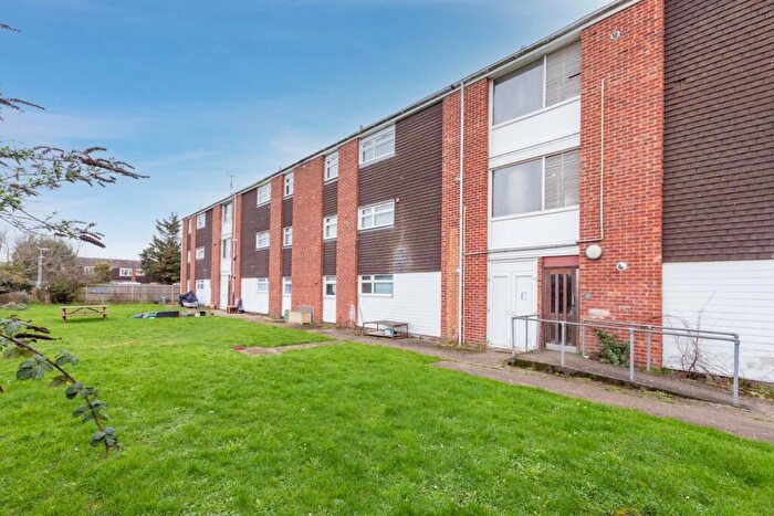 2 Bedroom Flat For Sale In Quantock Close, Langley, SL3