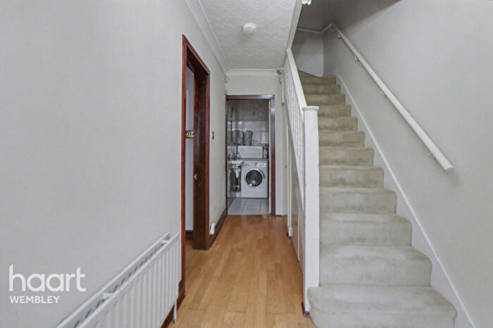 3 Bedroom Terraced House For Sale In Dawpool Road, London, NW2