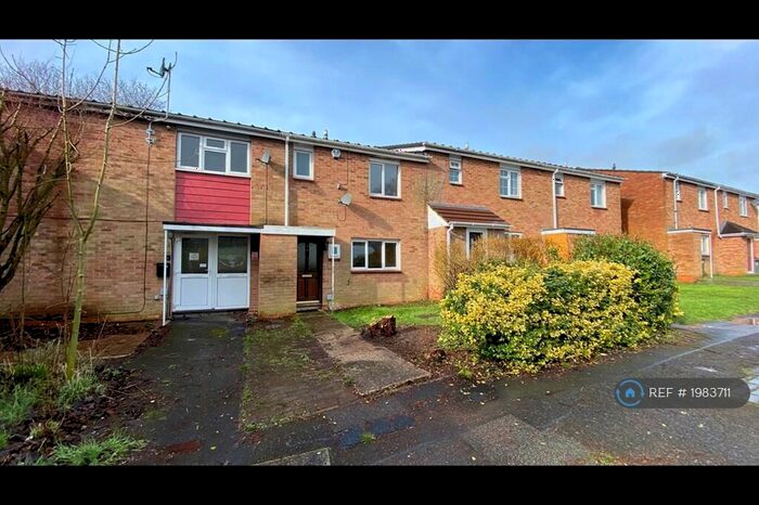 3 Bedroom Terraced House To Rent In Knight Street, Basingstoke, RG21