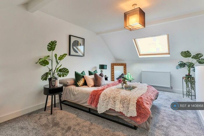 3 Bedroom Terraced House To Rent In Chesterfield Road, Sheffield, S8