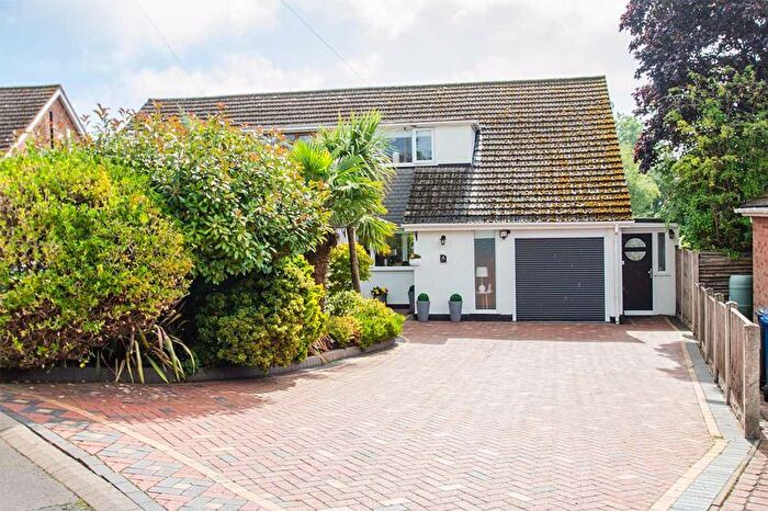 3 Bedroom Semi-Detached House For Sale In Rose Lane, Burntwood, WS7