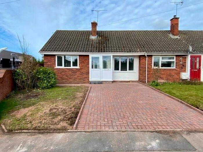 2 Bedroom Bungalow To Rent In South Crescent, Featherstone, Wolverhampton, WV10