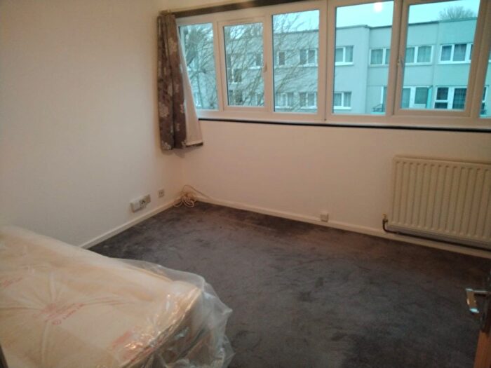 2 Bedroom Flat To Rent In Lindsey Close, Mitcham, CR4