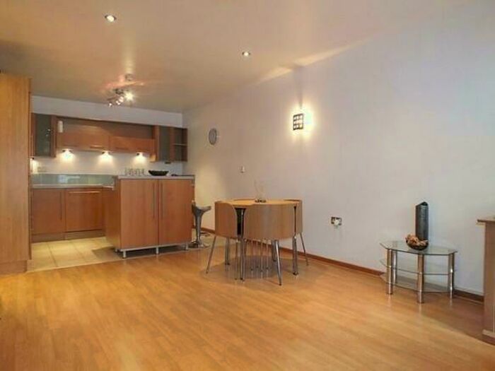 2 Bedroom Apartment To Rent In Portland Street, Southampton, SO14