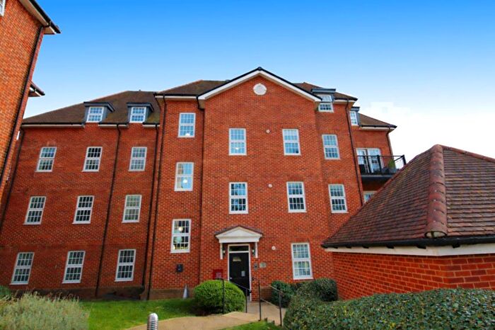 1 Bedroom Flat For Sale In Collison Avenue, Barnet, EN5