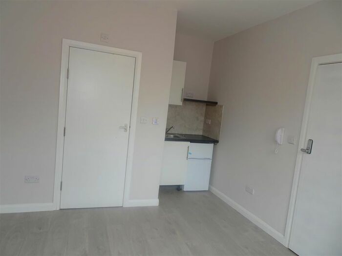Studio To Rent In Bruce Road, Harrow, HA3
