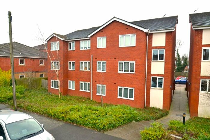 2 Bedroom Flat To Rent In Reservoir Road, Kettering, Northamptonshire, NN16