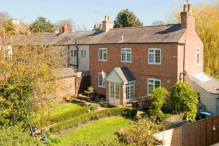 3 Bedroom Cottage For Sale In Main Street, Tugby, Leicester, LE7
