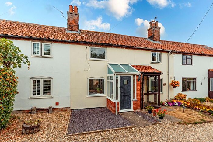 2 Bedroom Terraced House For Sale In Northfield Loke, Wymondham, NR18