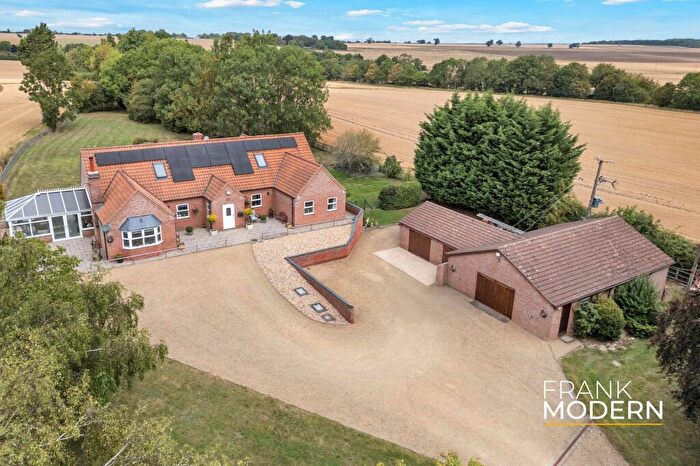 6 Bedroom Detached Bungalow For Sale In Dembleby, Sleaford, NG34