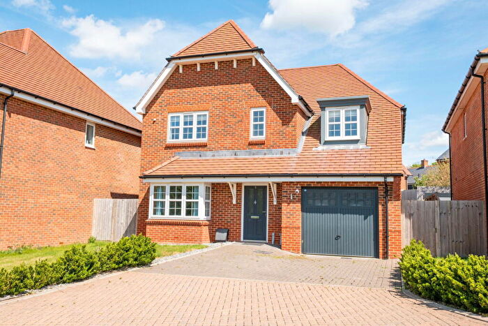 4 Bedroom Detached House For Sale In Lapine Gardens, Whitchurch, RG28
