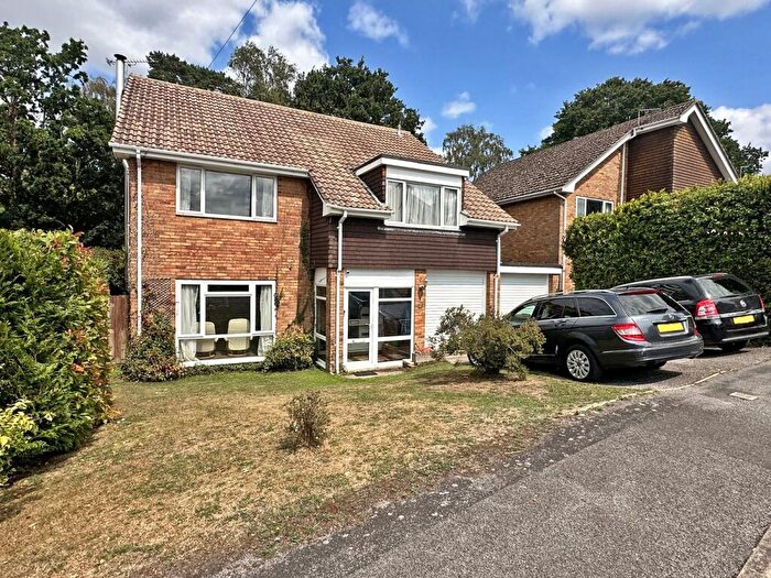 4 Bedroom Detached House For Sale In Mount Pleasant Drive, Bransgore, Christchurch, Hampshire, BH23