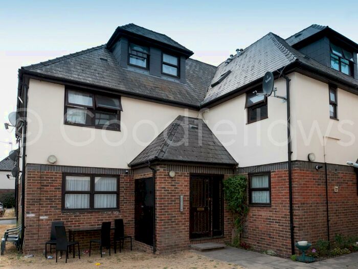2 Bedroom Apartment To Rent In Maytree Court, Mitcham, CR4
